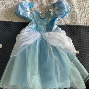 Cinderella Disney store Size 3T costume